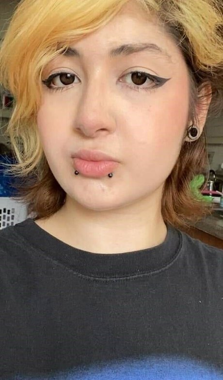 mintyjamie erotic pornstar image