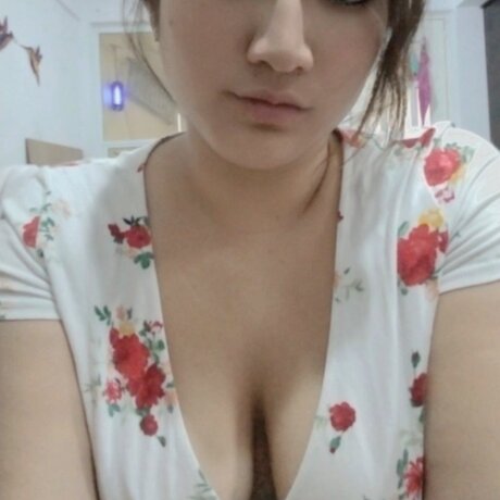 Oxytocin24 pretty pornstar image