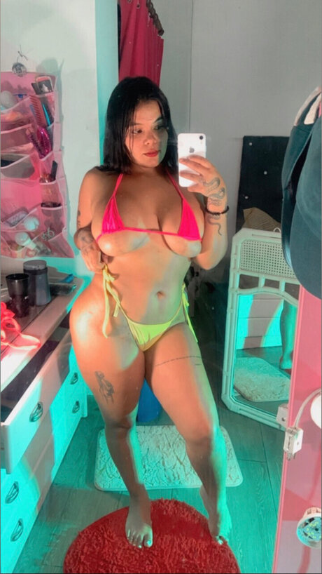 Daniella sophia_ sexy model image