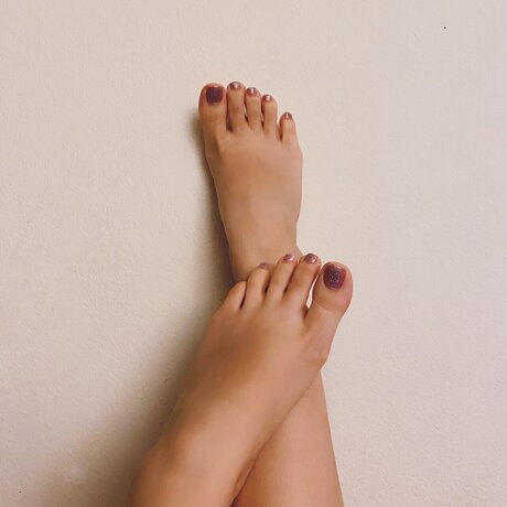 seoul feet model pretty photos