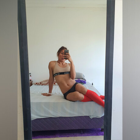 Yeru free model pic