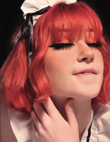 Aki nude star image