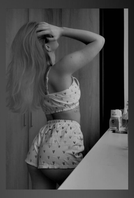 Bunny 19 years old_ model hd images