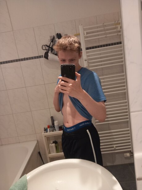 Lars19 star exclusive image
