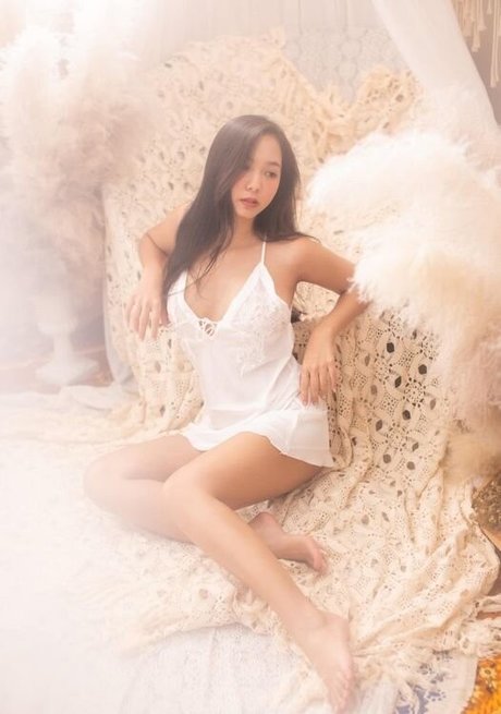 Nachpatcharawee high quality actress picture