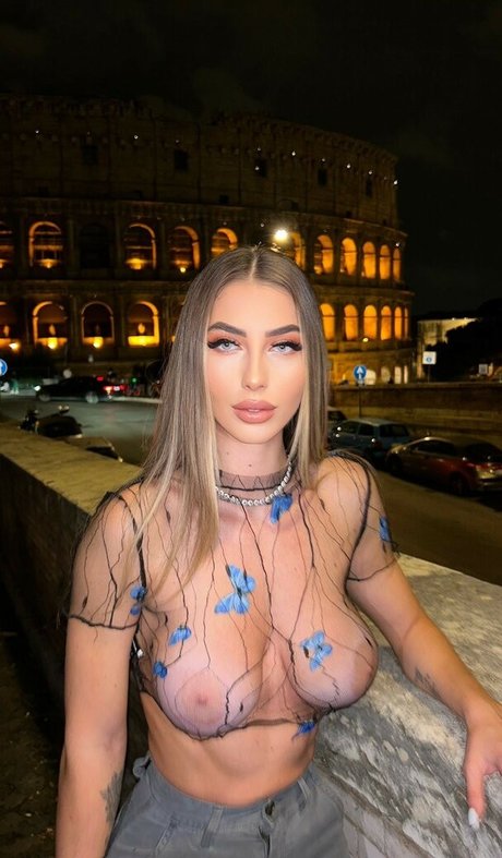 Eva Mentas star beautiful pictures