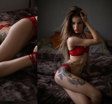 DinaCat nudes actress image