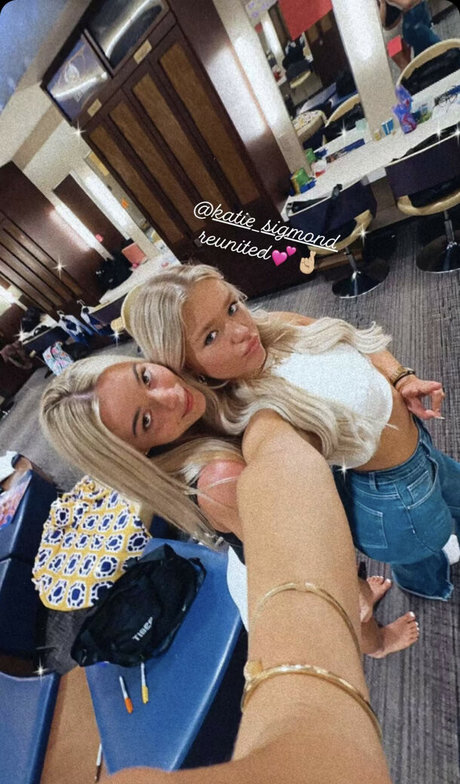 hot milf onlyfans exclusive pic