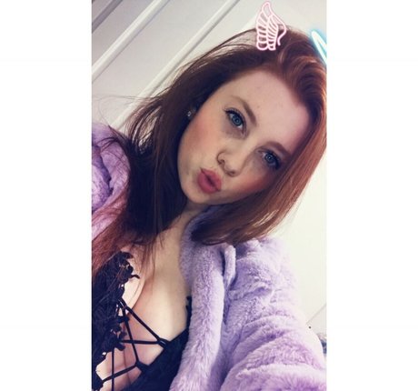 Molly Capper pornstar free photo