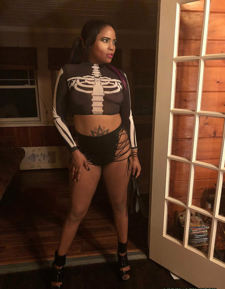 mynxalexandria erotic pornstar pictures