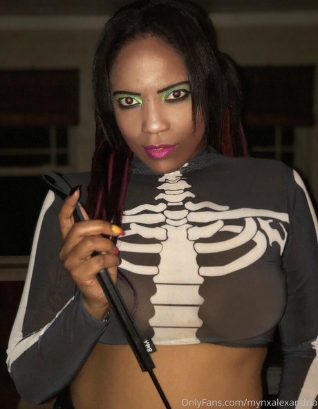 mynxalexandria art model pics