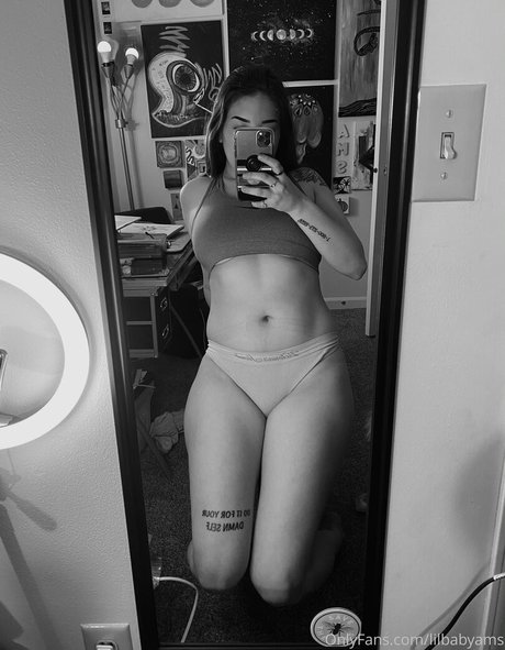 lilbabyams perfect model image