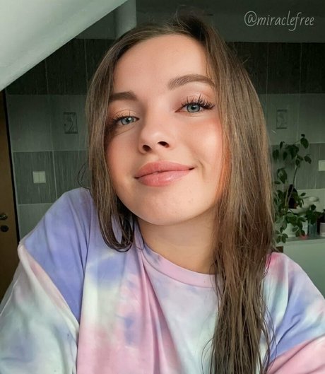 thickbabyzara star hd pic