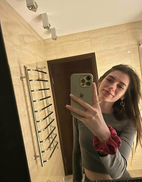 judy mi exclusive star photos