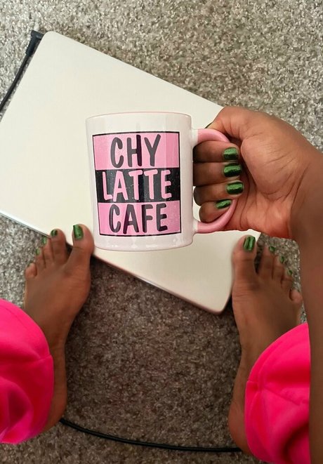 chylattexfree model art img