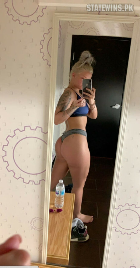 Haley Schomaker beautiful model image