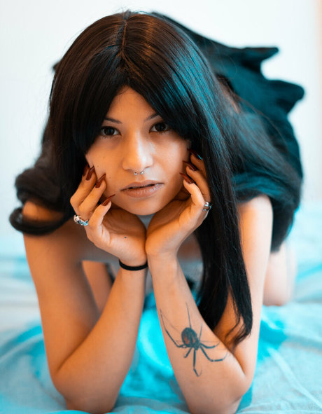 titoborsa free hot model pics