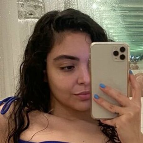 Desireecamsoda hot star pics