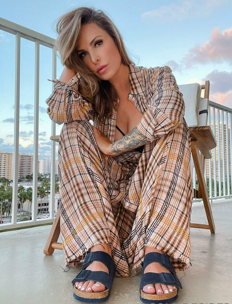 soledesirefree star top image