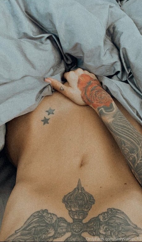 Lady Vamp pornstar free pic