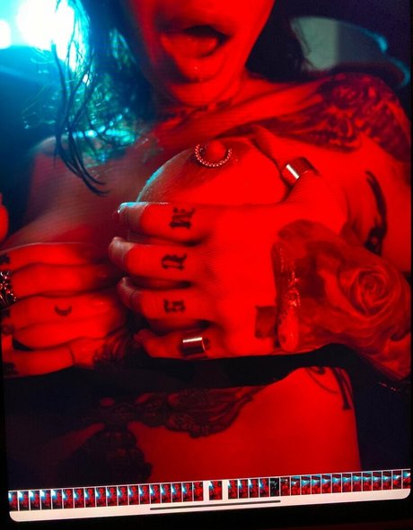 Lady Vamp top pornstar photos