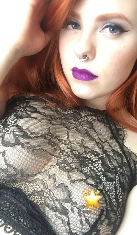 krystalkitten828 art model pic