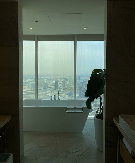 Linea Sindt model beautiful pic