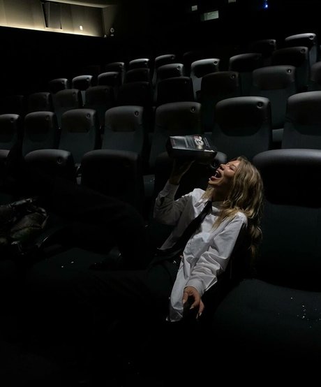 Linea Sindt model erotic archive