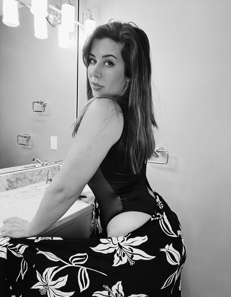 Elspeth erotic model archive