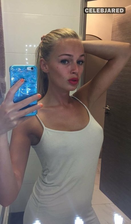Frederikke Bach pornstar adult img