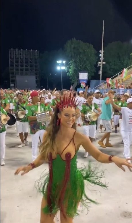 Paola Oliveira nude actress photo