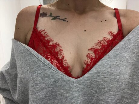 Mahala sex model photo