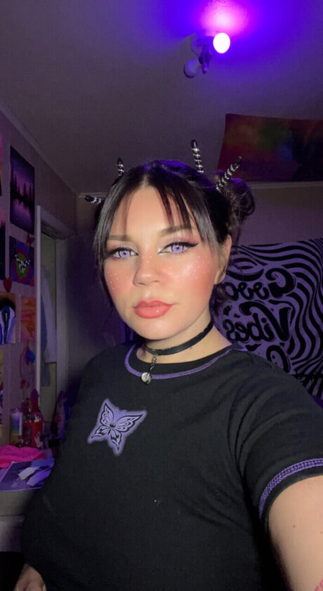 NoBunnyLikeMegg model pretty img