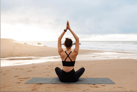 Yoga chick_ top model pic