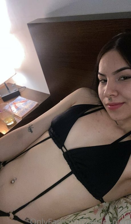 angel nicol exclusive star pics