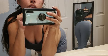 lilymina erotic pornstar pic