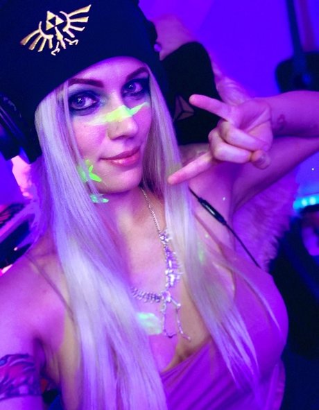 scxrlet64 porn actress pictures