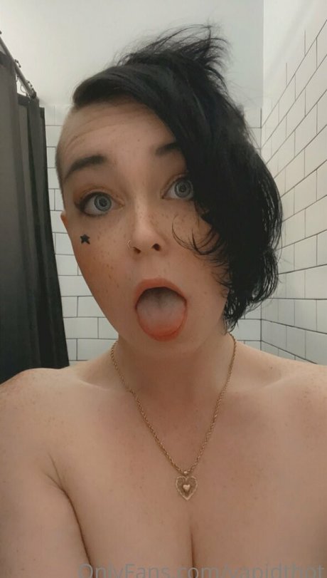 vapidthot model pic