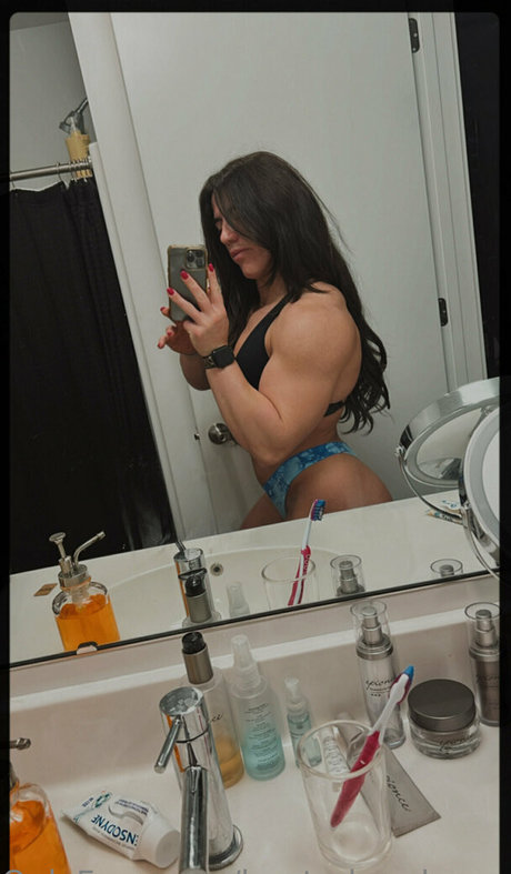 hunterhenderson nudes star pics