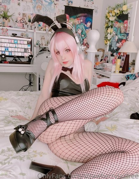 strawberryjazfree pornographic model pic