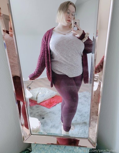 peachyneko sex star pics