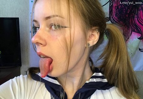 Yuiwoo porn actress img