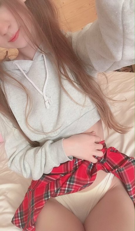 evaava free perfect actress pic