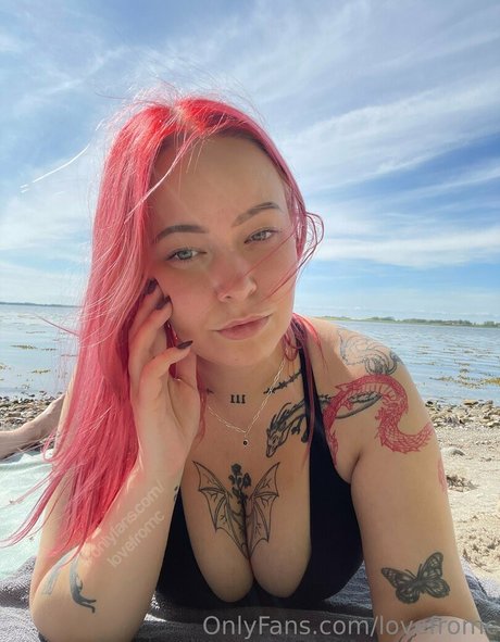 lovefromc model sexy pictures