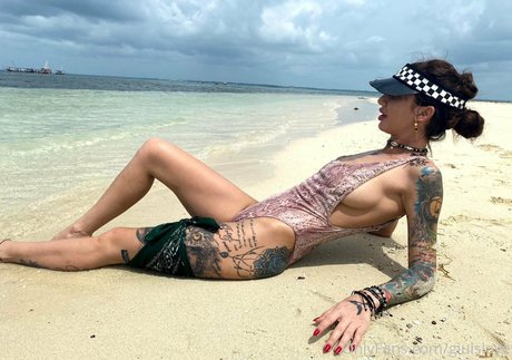 giulsthemilf pretty model image