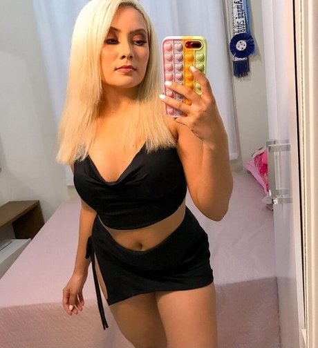 Meninas De Macapa naked model photo