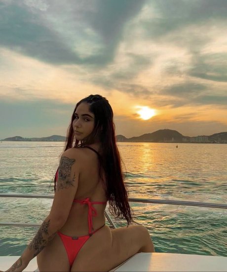 Lia Dumbra adult star photo