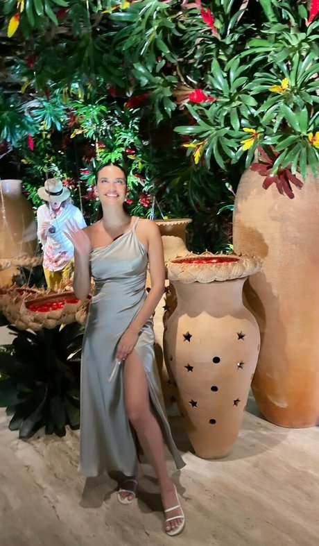 sarasampaio exclusive actress photos