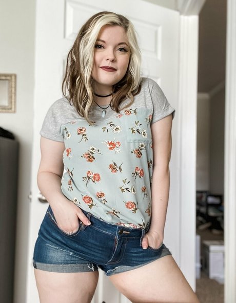 Meg Kaylee hot star picture