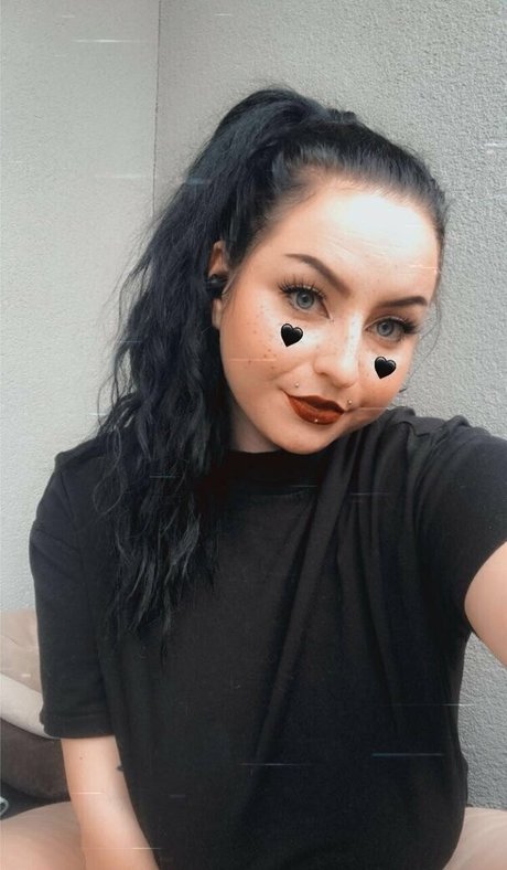 winterpryrsfree naked actress pics